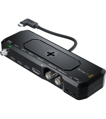 Превращает ваш iPhone в полнофункциональную профессиональную кинокамеру